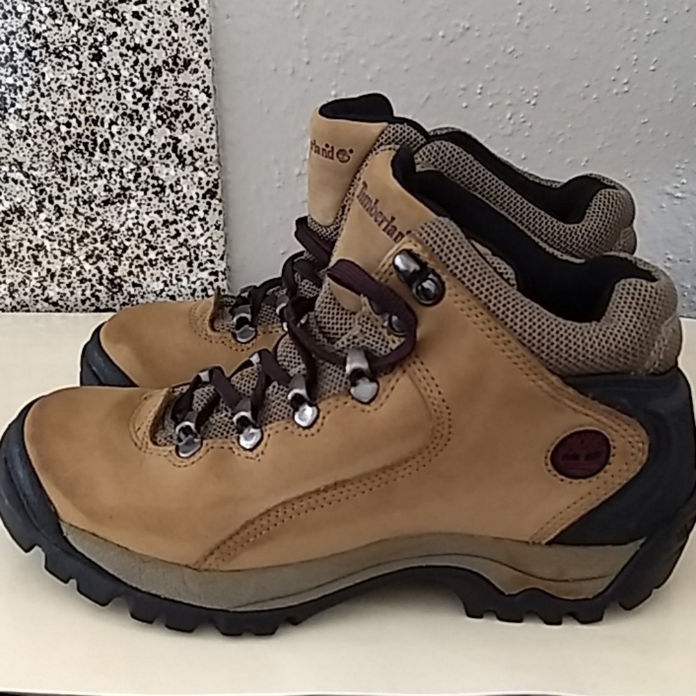 Timberland  boys Boots US size 6